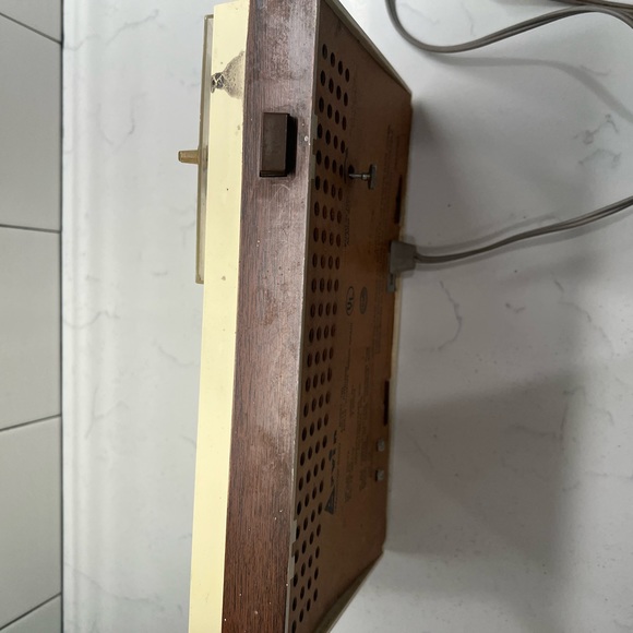 Vintage Arvin Electric Transistor Solid State AM/FM Clock Radio Model 48R18 - Picture 5 of 5